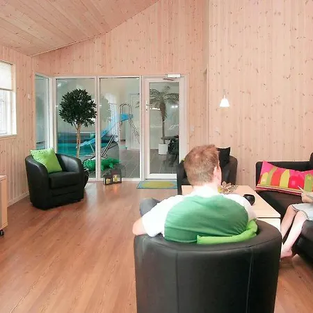 Oksby Sleeps 24 Pool Wifi بيت للعطل