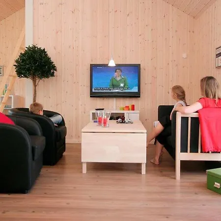 Oksby Sleeps 24 Pool Wifi بيت للعطل Blåvand